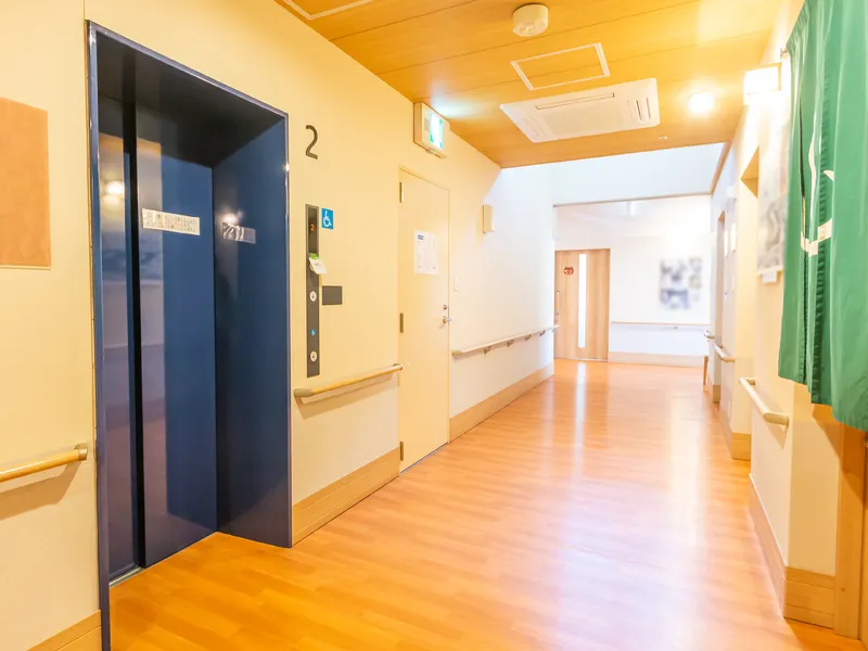 エレベーター・リハビリ特化・堺市西区の老人ホーム【晴れる家5号館】